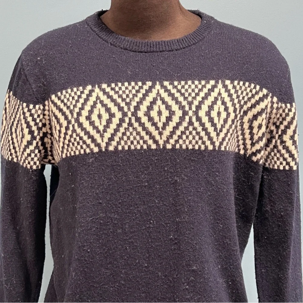 Men’s J Crew Always Intarsia Wool Fisherman Crew Neck Sweater Large Navy - Picture 3 of 10
